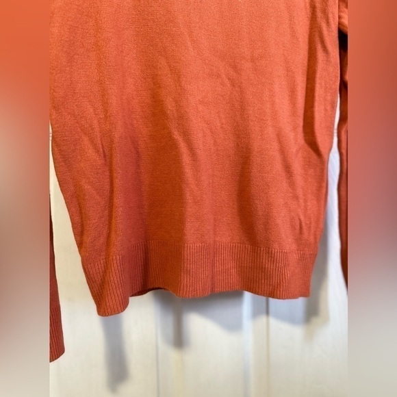 Women's Anthony Richards Tie Front Sweater - Picture 2 of 12